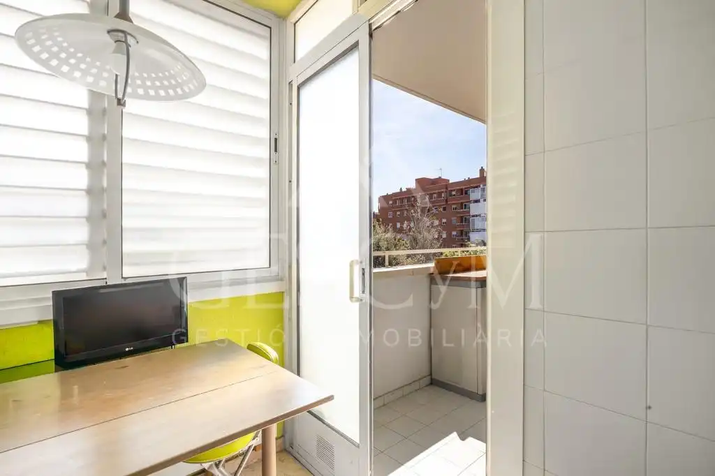 Terraza de Piso en venta en Sant Joan Despí con Parquet, Terraza y Balcón