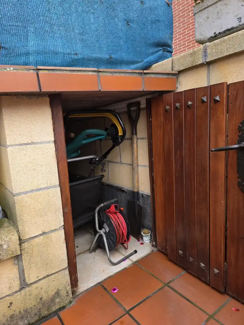 Einfamilien-Reihenhaus zum Verkauf in Castro-Urdiales mit Heizung, Privatgarten und Parkett