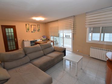 Piso con balcón en venta en Carrer Castella