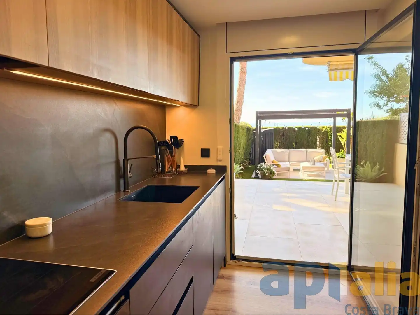 Kitchen of Apartments for sale in Castell d'Aro, Platja d'Aro i s'Agaró  with Air Conditioner, Heating and Private garden