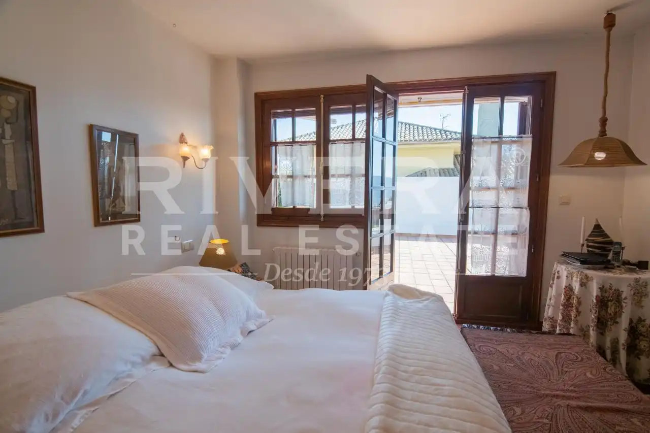 Habitación de Casa o chalet en venta en Vigo  con Calefacción, Jardín privado y Terraza