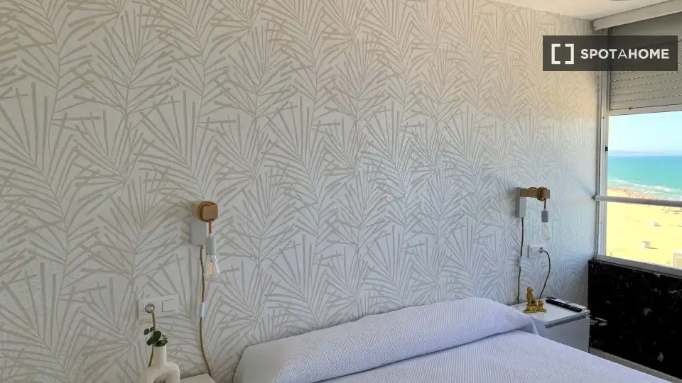 Habitación de Apartamento para compartir en Gandia con Aire acondicionado, Terraza y Amueblado