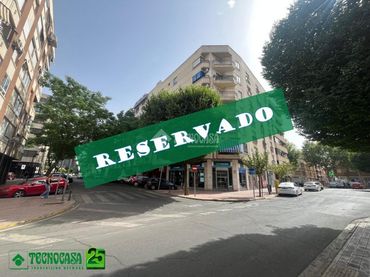 Piso con balcón en venta en C. Madrilas