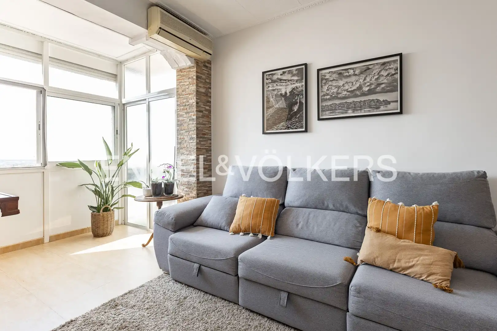 Living room of Flat for sale in Castellar del Vallès  with Air Conditioner, Heating and Balcony