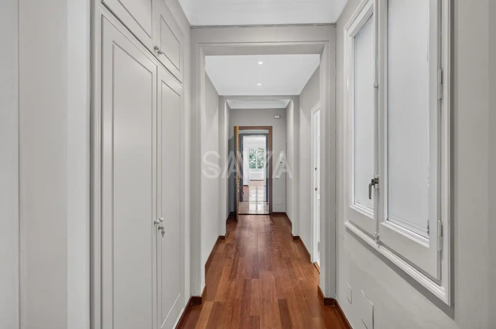 Piso en venta en Barcelona con Calefacción y Trastero