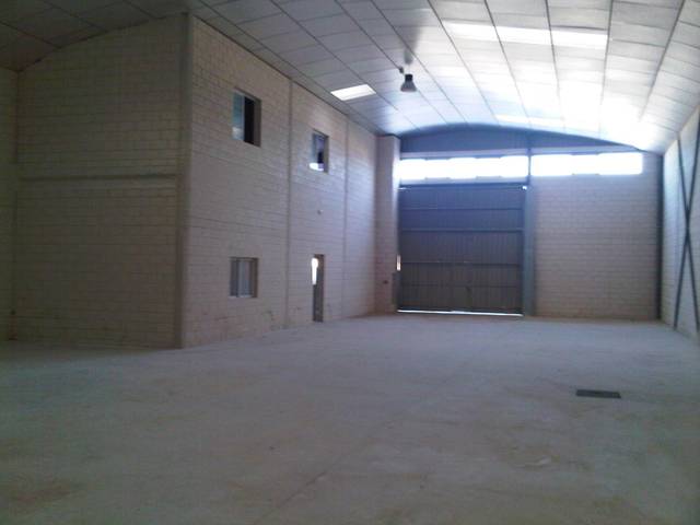 Nave industrial en Alquiler en Migjorn