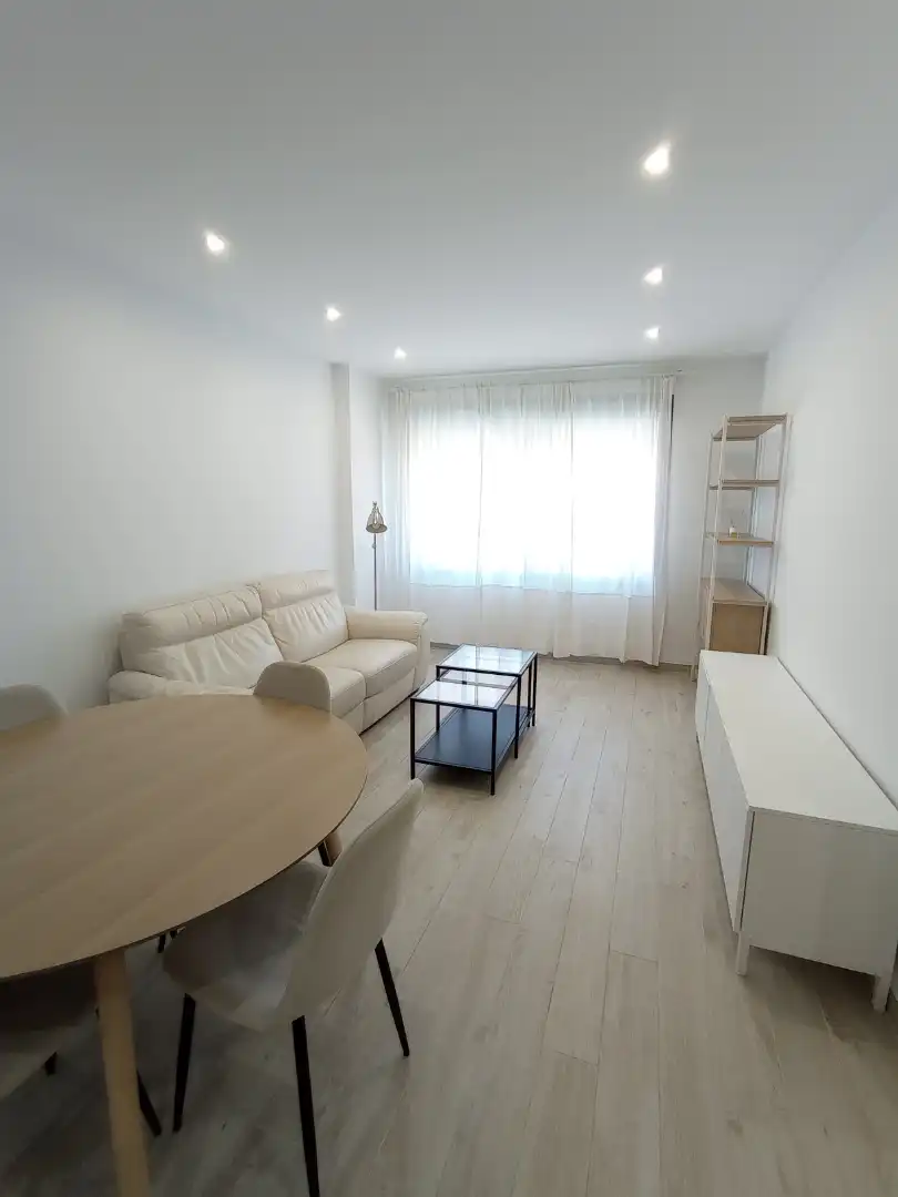 Wohnung mit Aufzug zur Miete in Calle Eslava