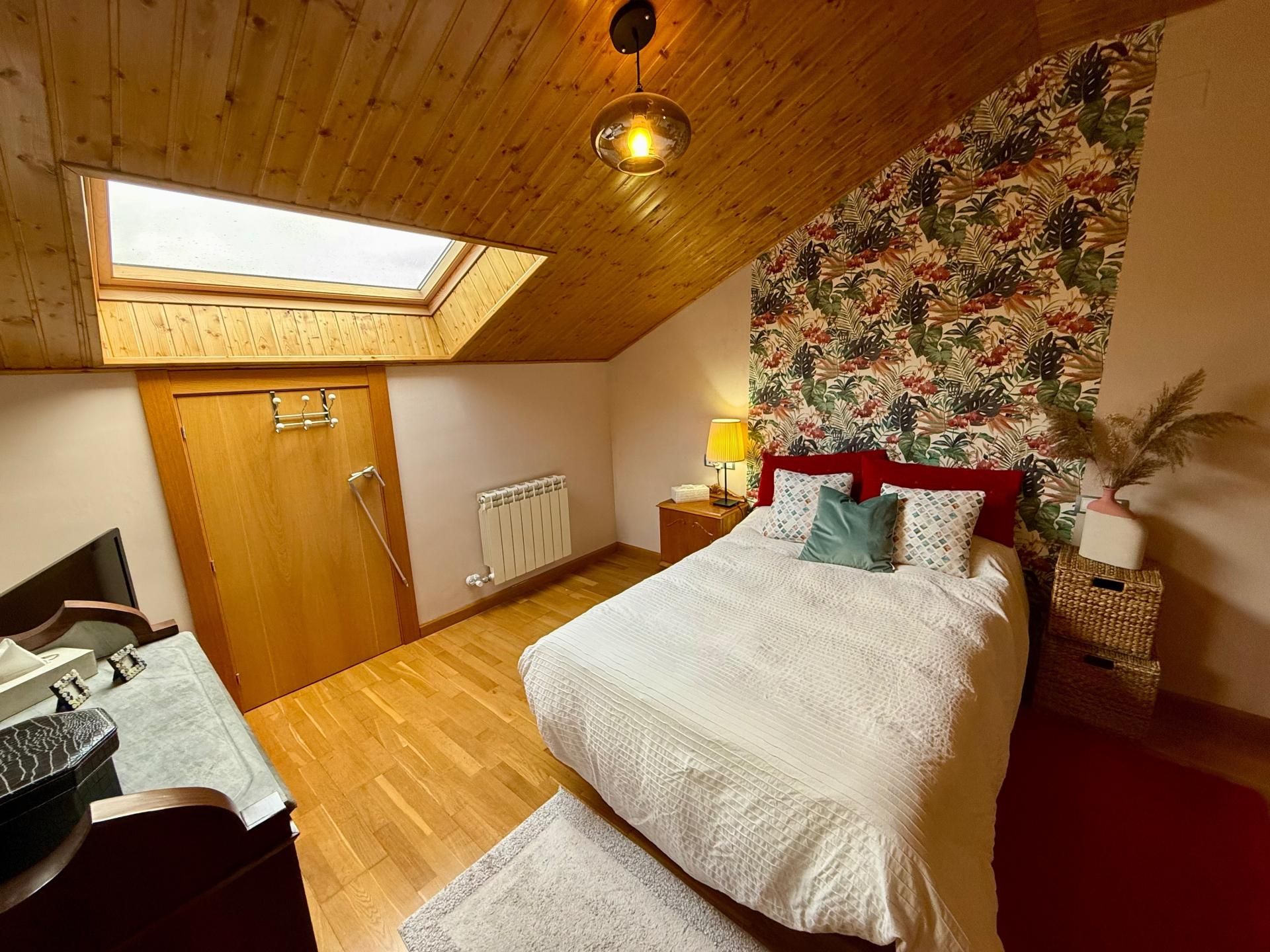 Dormitori de Dúplex en venda en Villaquilambre amb Calefacció i Terrassa