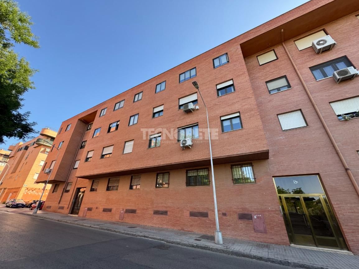 Exterior view of Flat for sale in Guadalajara Capital  with Storage room