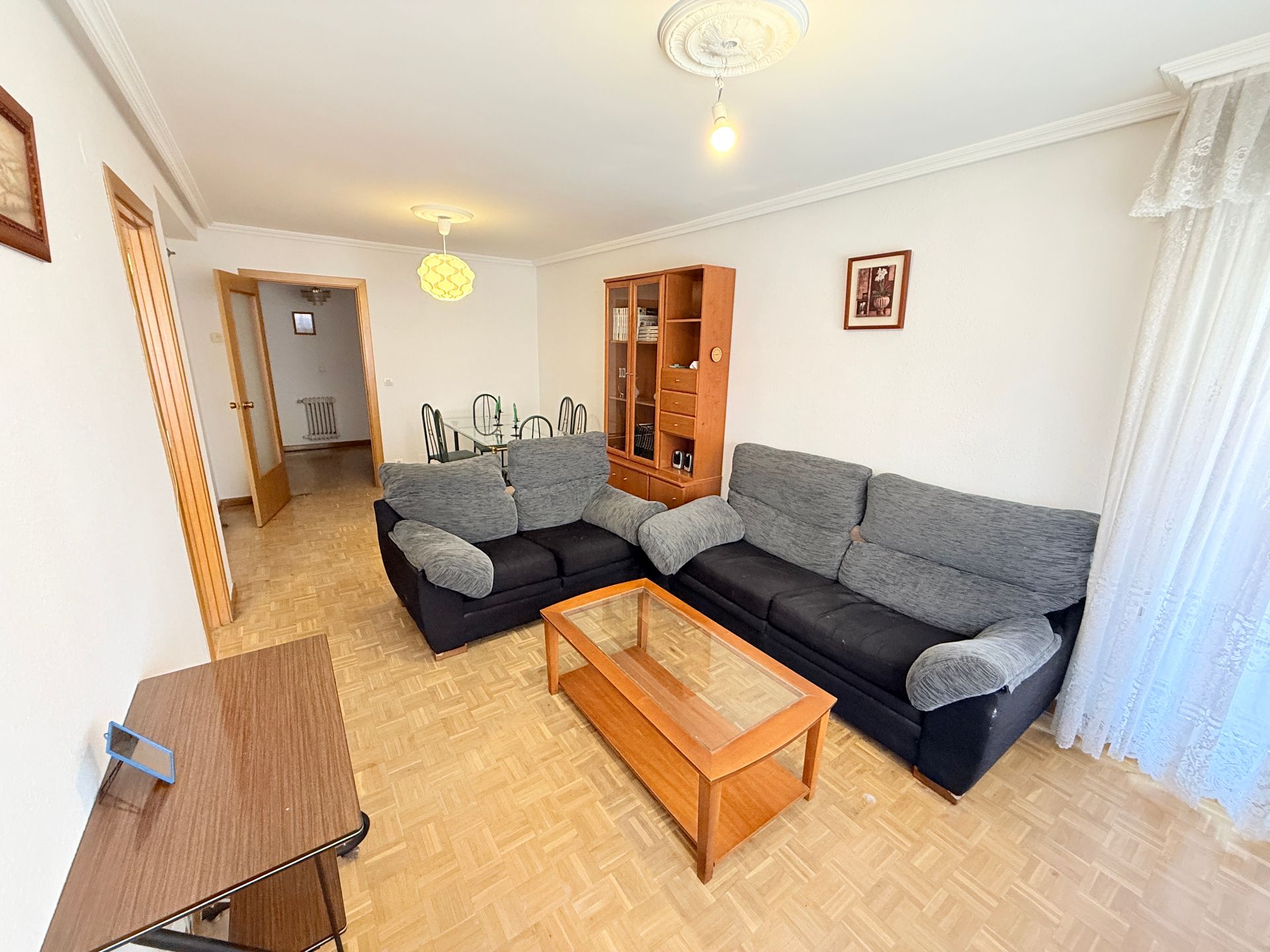 Living room of Flat to rent in León Capital   with Heating, Parquet flooring and Furnished