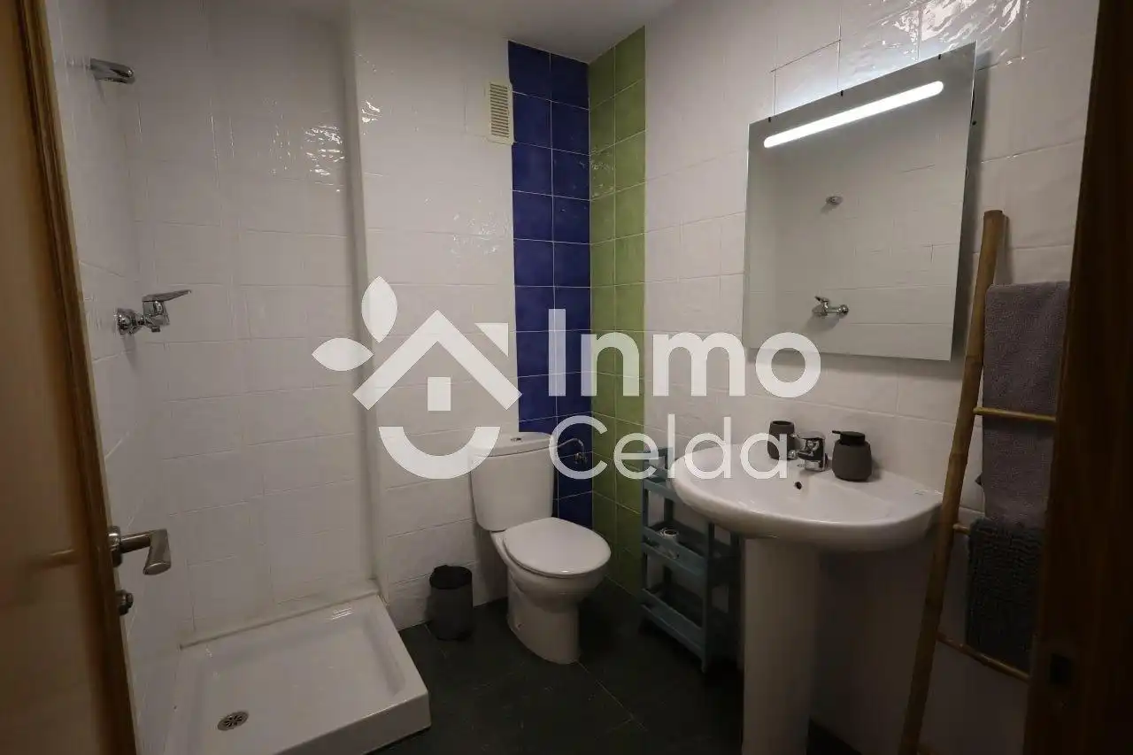 Baño de Casa adosada en venta en Chiva con Aire acondicionado, Calefacción y Terraza