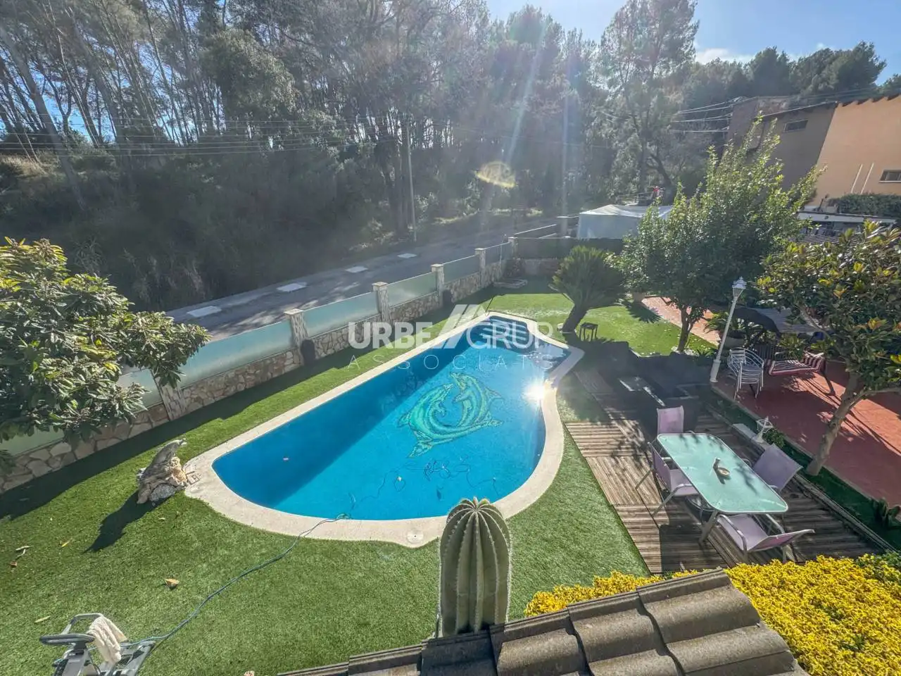 Schwimmbecken von Haus oder Chalet zum Verkauf in Sant Esteve Sesrovires mit Klimaanlage, Heizung und Terrasse