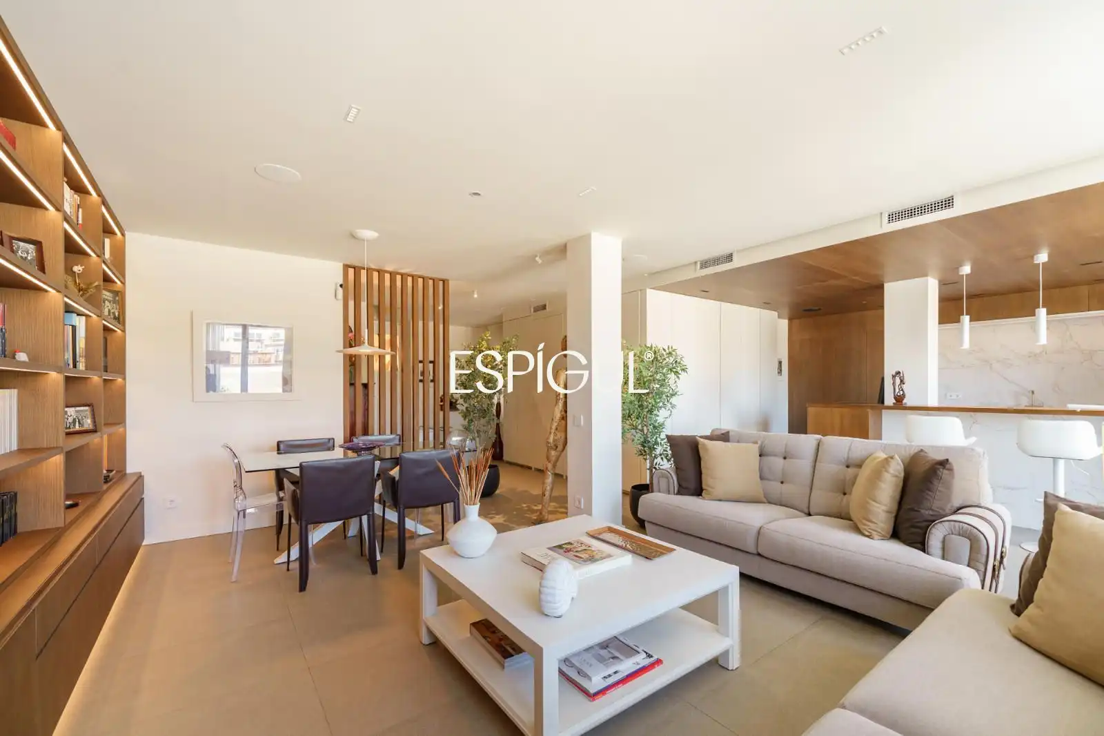 Living room of Attic for sale in Barcelona  with Air Conditioner, Heating and Parquet flooring