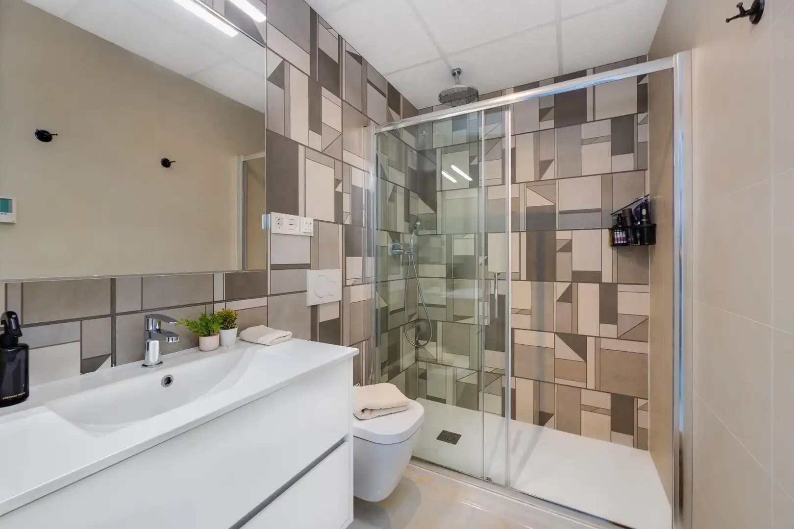 Bathroom of Apartments for sale in Orihuela  with Air Conditioner, Terrace and Storage room