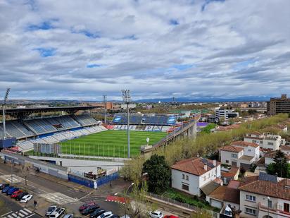 Vista exterior de Àtic en venda en  Lleida Capital amb Aire condicionat i Balcó