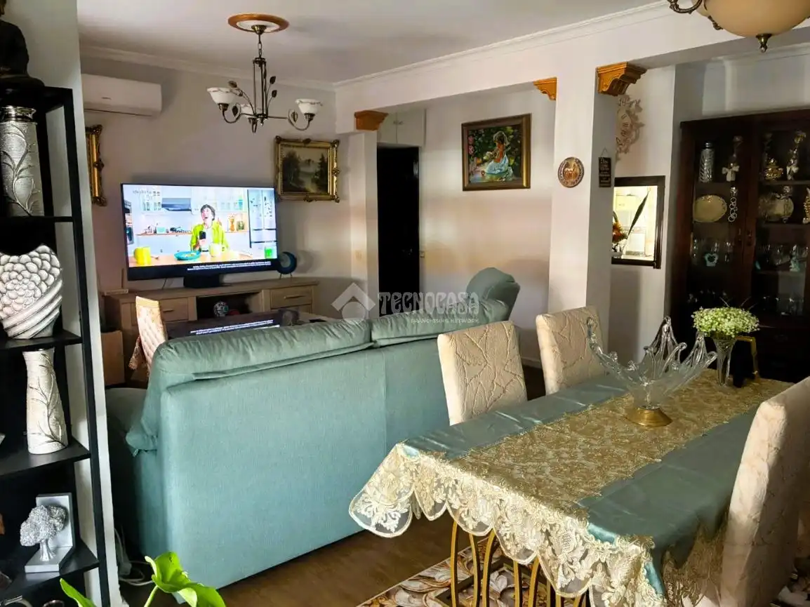 Sala d'estar de Pis en venda en Pilas amb Aire condicionat