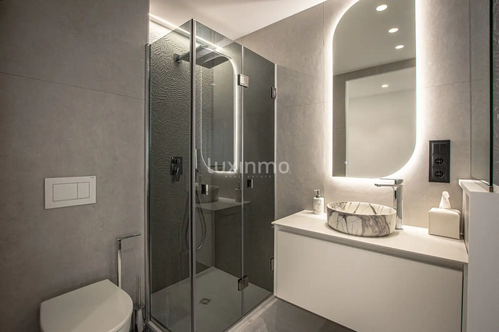 Bathroom of Flat for sale in Calpe / Calp  with Air Conditioner, Heating and Terrace