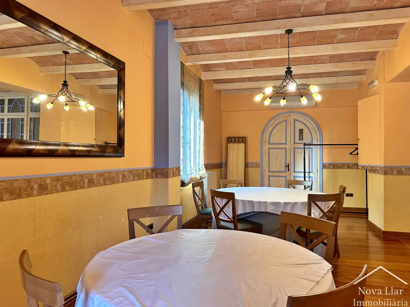 Menjador de Casa o xalet en venda en Ripoll amb Calefacció, Jardí privat i Parquet