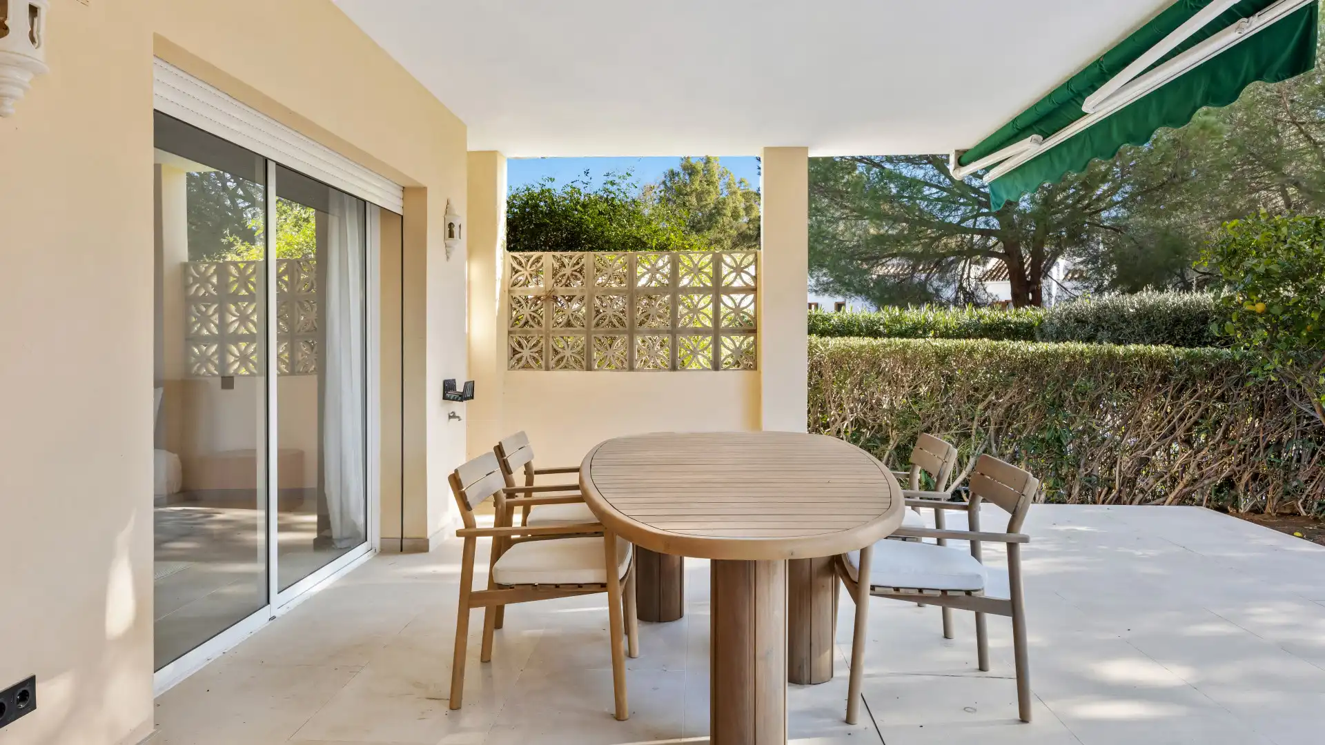 Apartament amb piscina en venda a Nueva Andalucía, imagen 2