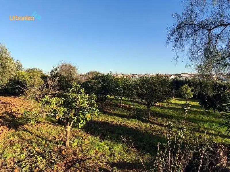 Country house zum Verkauf in Villanueva del Fresno mit Klimaanlage und Alarm