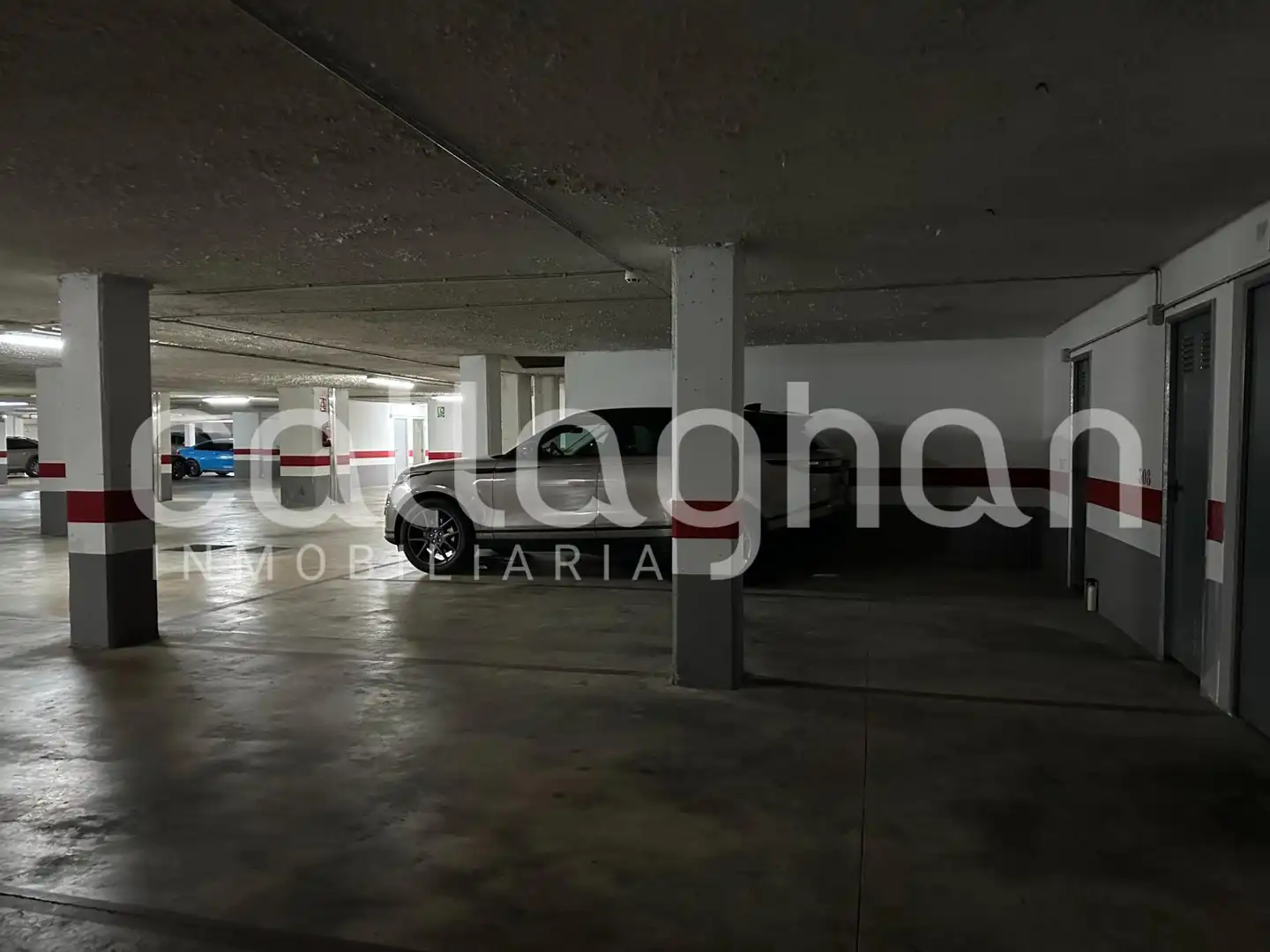 Parkplatz von Garage zum Verkauf in Burjassot