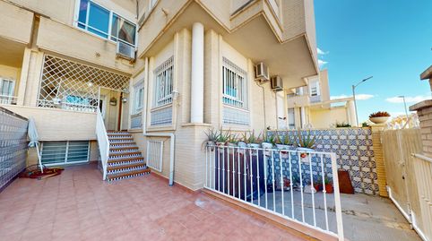 Foto 2 de Casa adosada en venda a Calle Medico Antonio Porpeta Clerigo, Campo Alto - Club de Campo, Elda