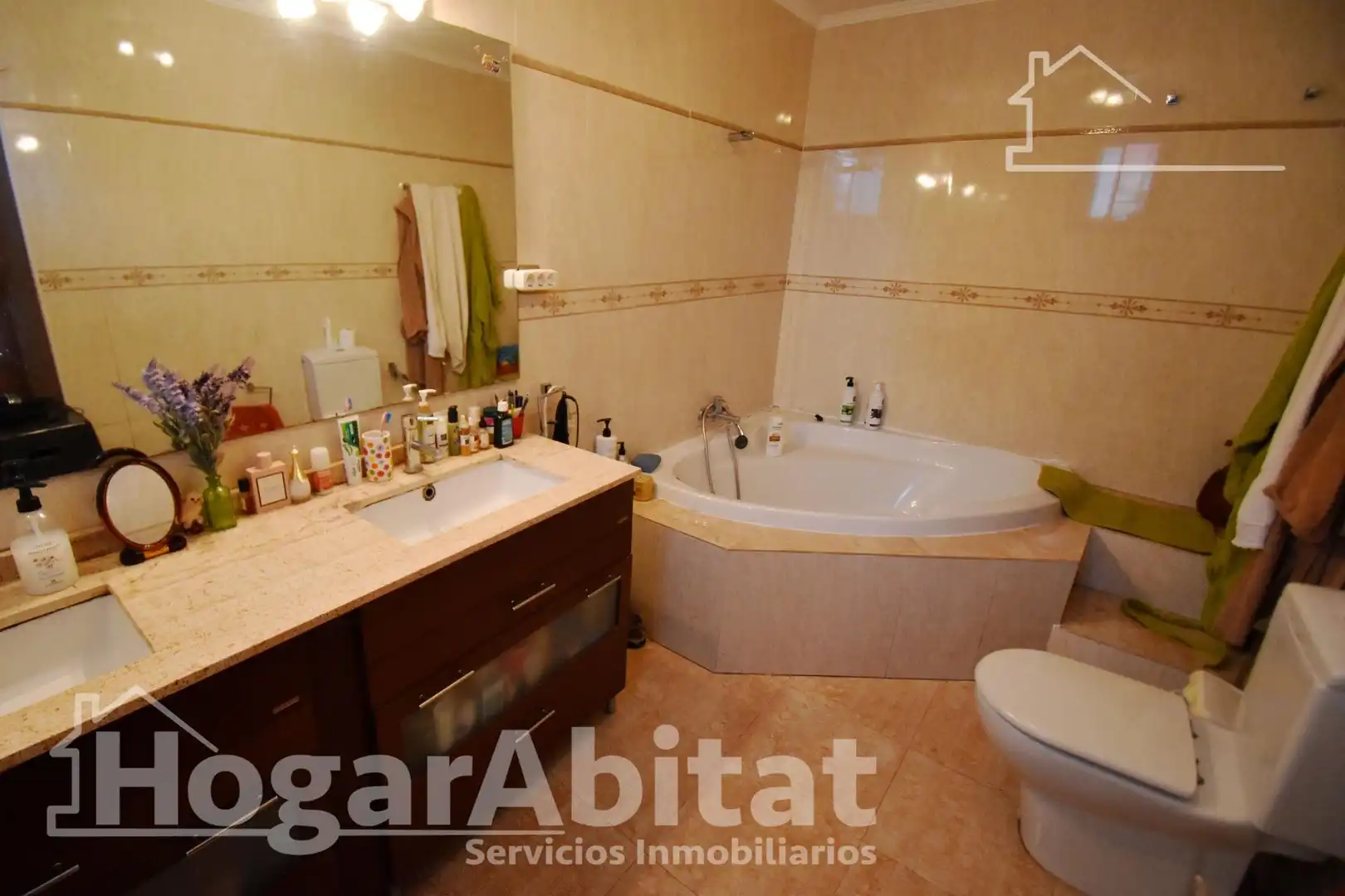 Badezimmer von Haus oder Chalet zum Verkauf in Castellón de la Plana / Castelló de la Plana mit Klimaanlage, Privatgarten und Terrasse