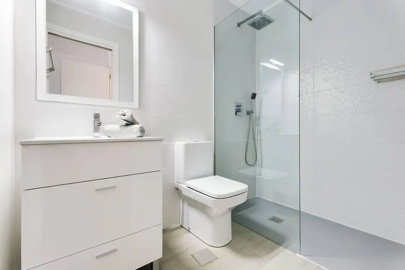 Bany de Apartament en venda en Pilar de la Horadada amb Aire condicionat, Jardí privat i Piscina