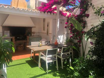 Garden of Single-family semi-detached for sale in  Valencia Capital  with Heating, Terrace and Swimming Pool