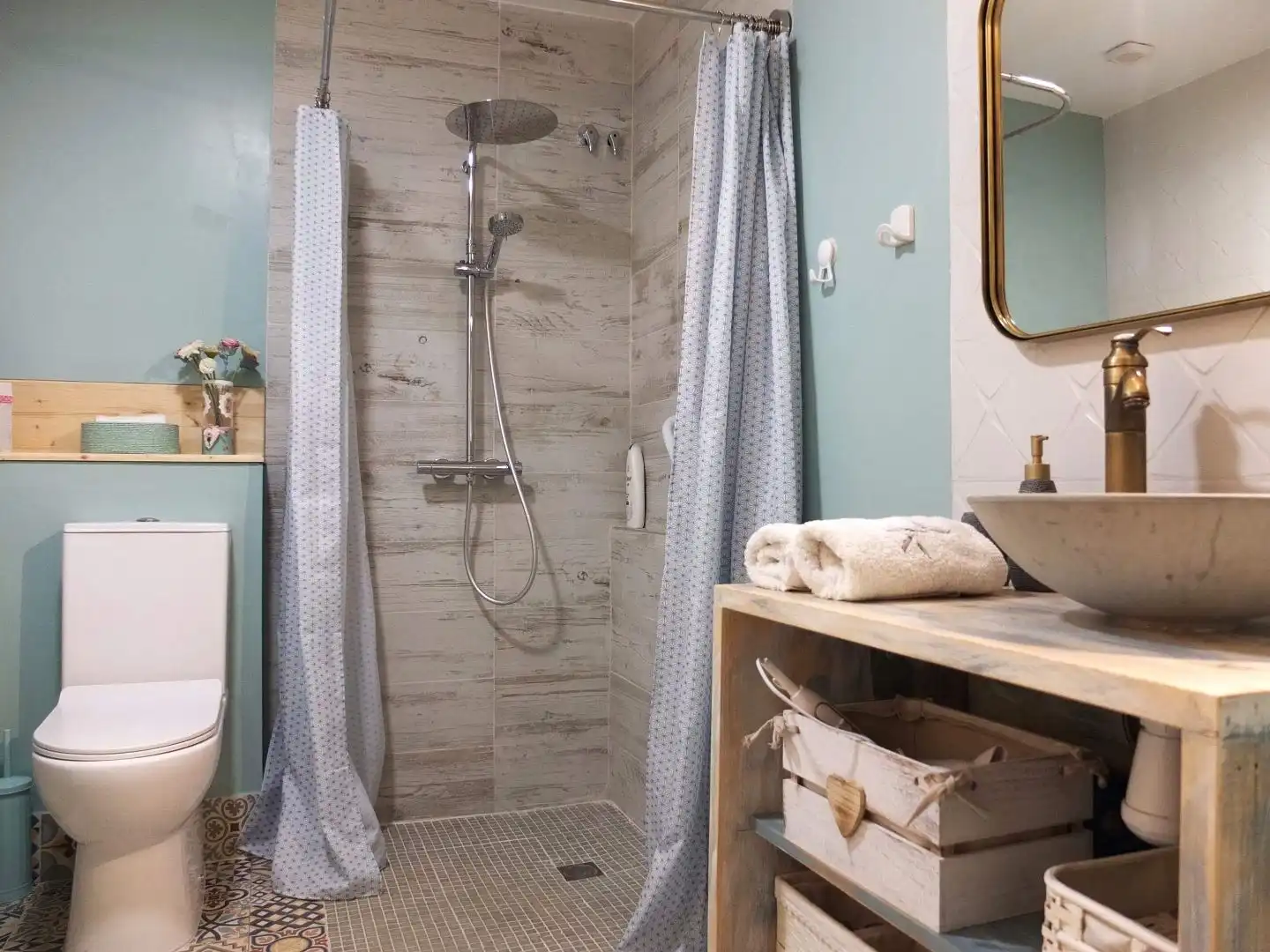 Badezimmer von Wohnung zur Miete in Benicarló mit Klimaanlage, Heizung und Parkett
