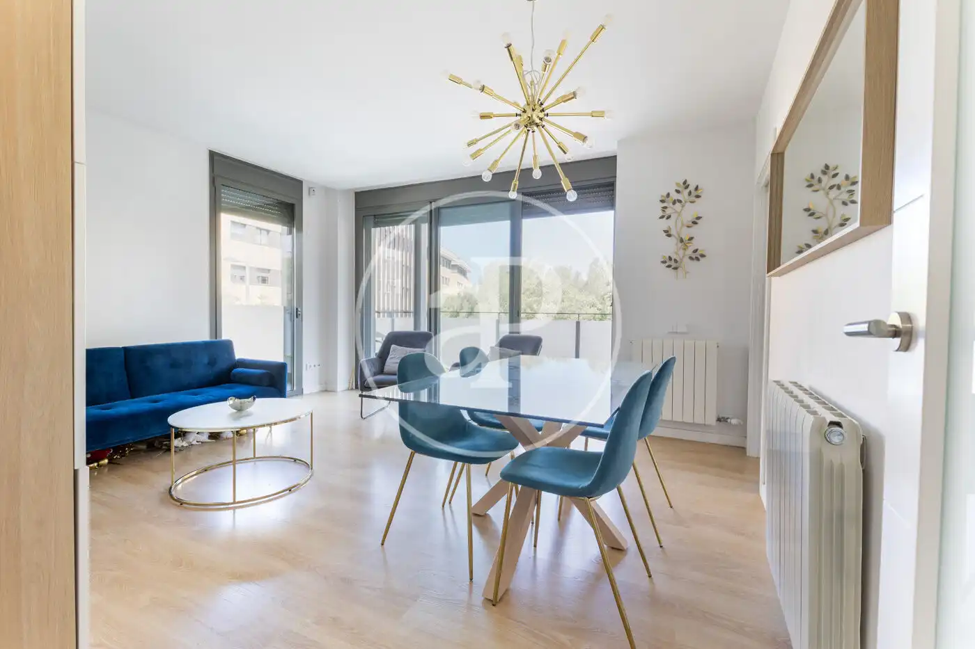 Sala d'estar de Pis en venda en Sant Cugat del Vallès amb Aire condicionat, Jardí privat i Terrassa