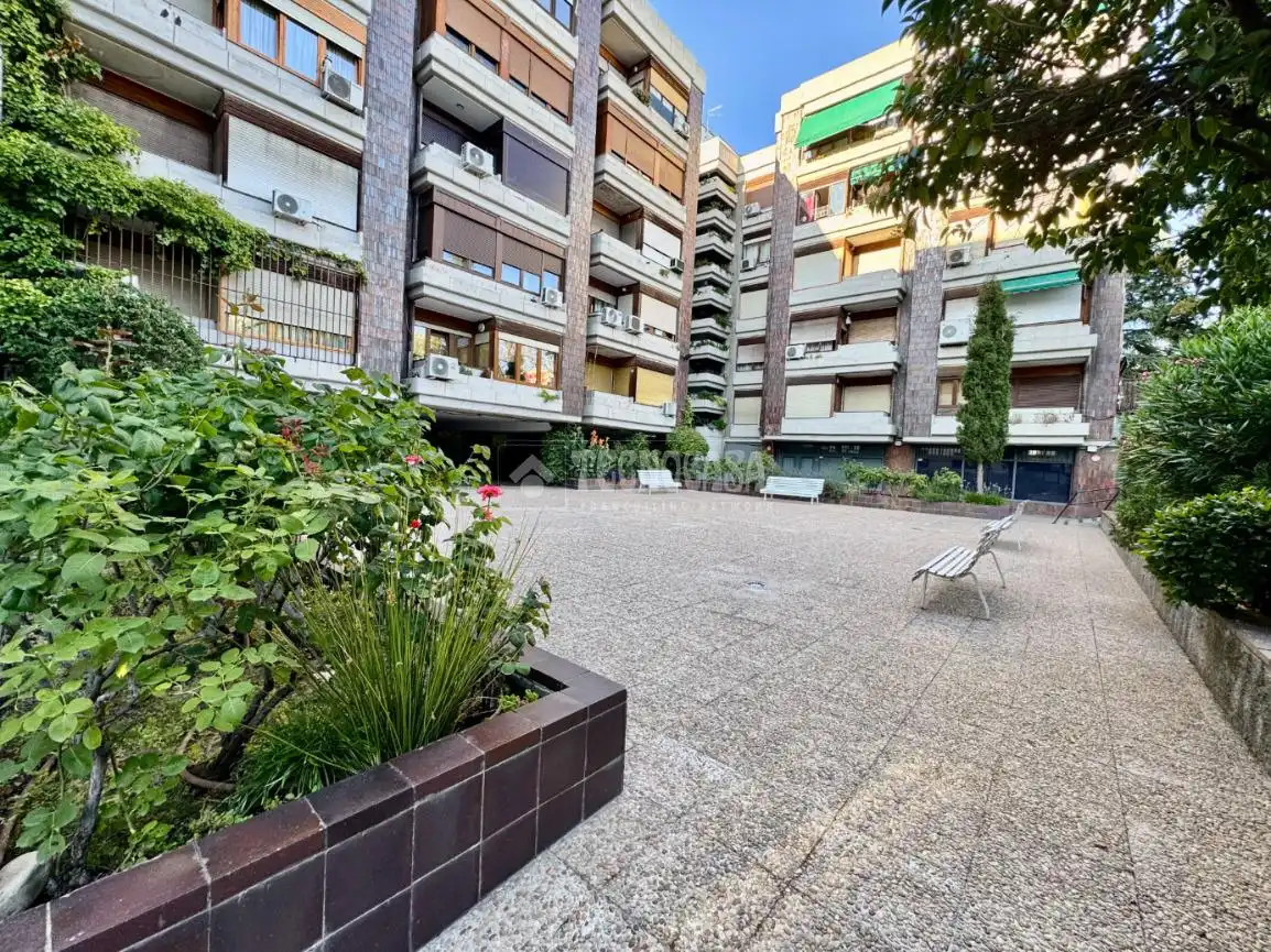 Terraza de Piso en venta en  Madrid Capital con Calefacción