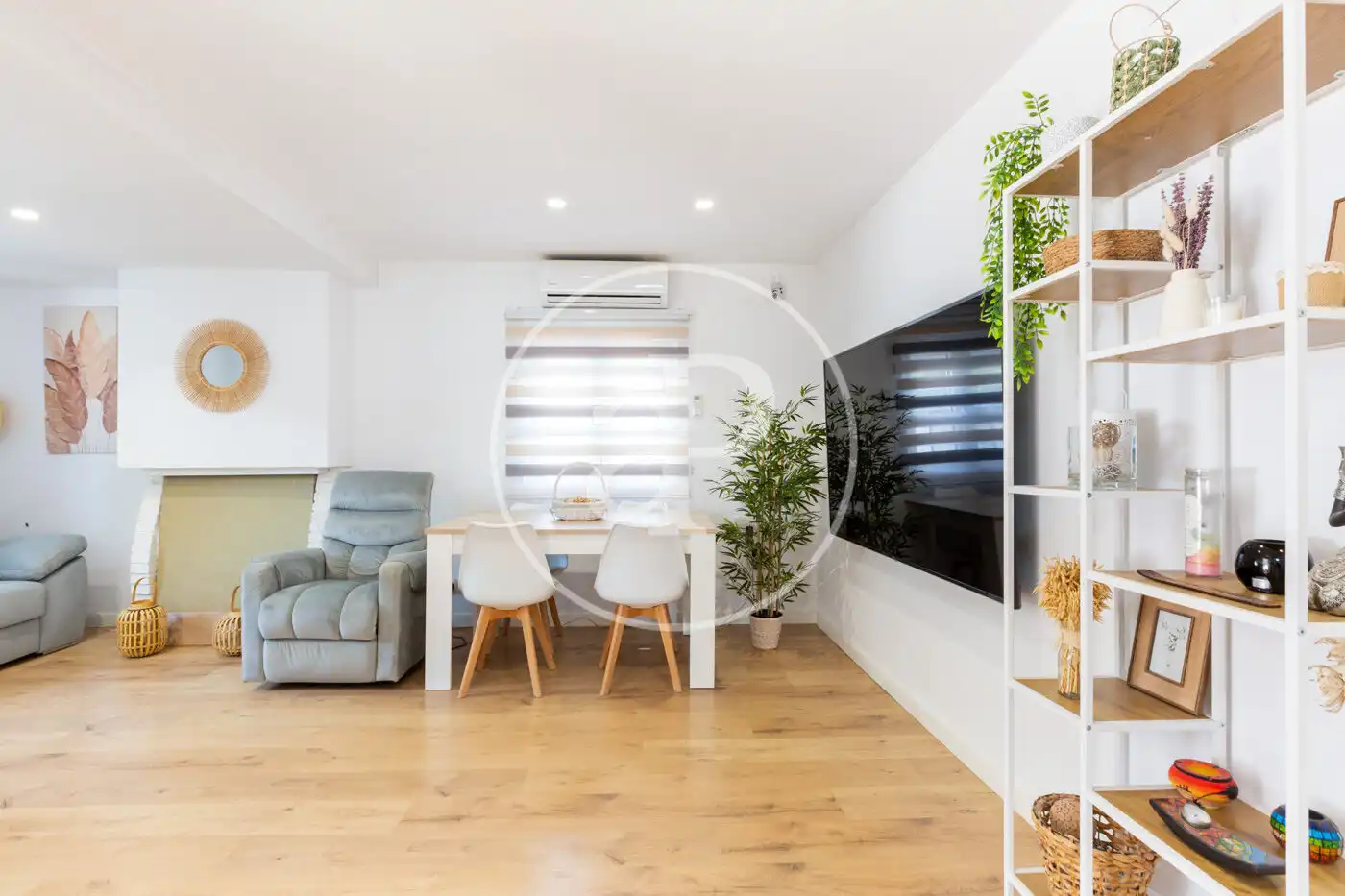 Sala de estar de Casa o chalet en venta en La Pobla de Vallbona con Aire acondicionado, Jardín privado y Terraza