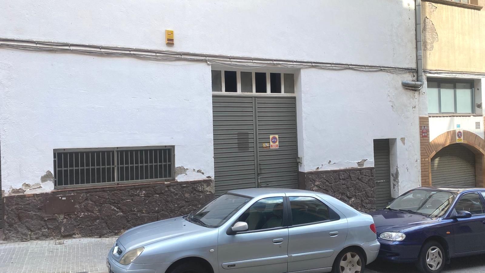 Aparcament de Nau industrial en venda en Terrassa