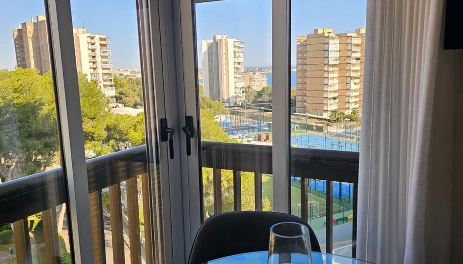 Foto 1 de Apartamento de alquiler en Campoamor, Alicante