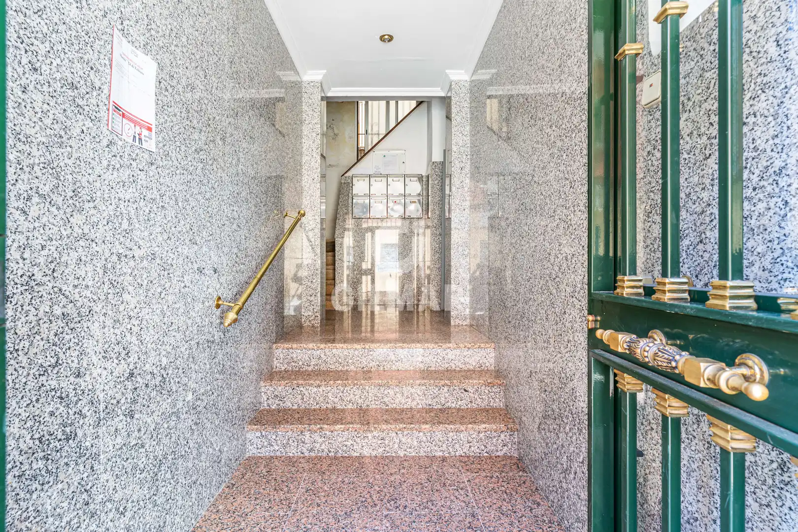 Flat for sale in Madrid  with Heating