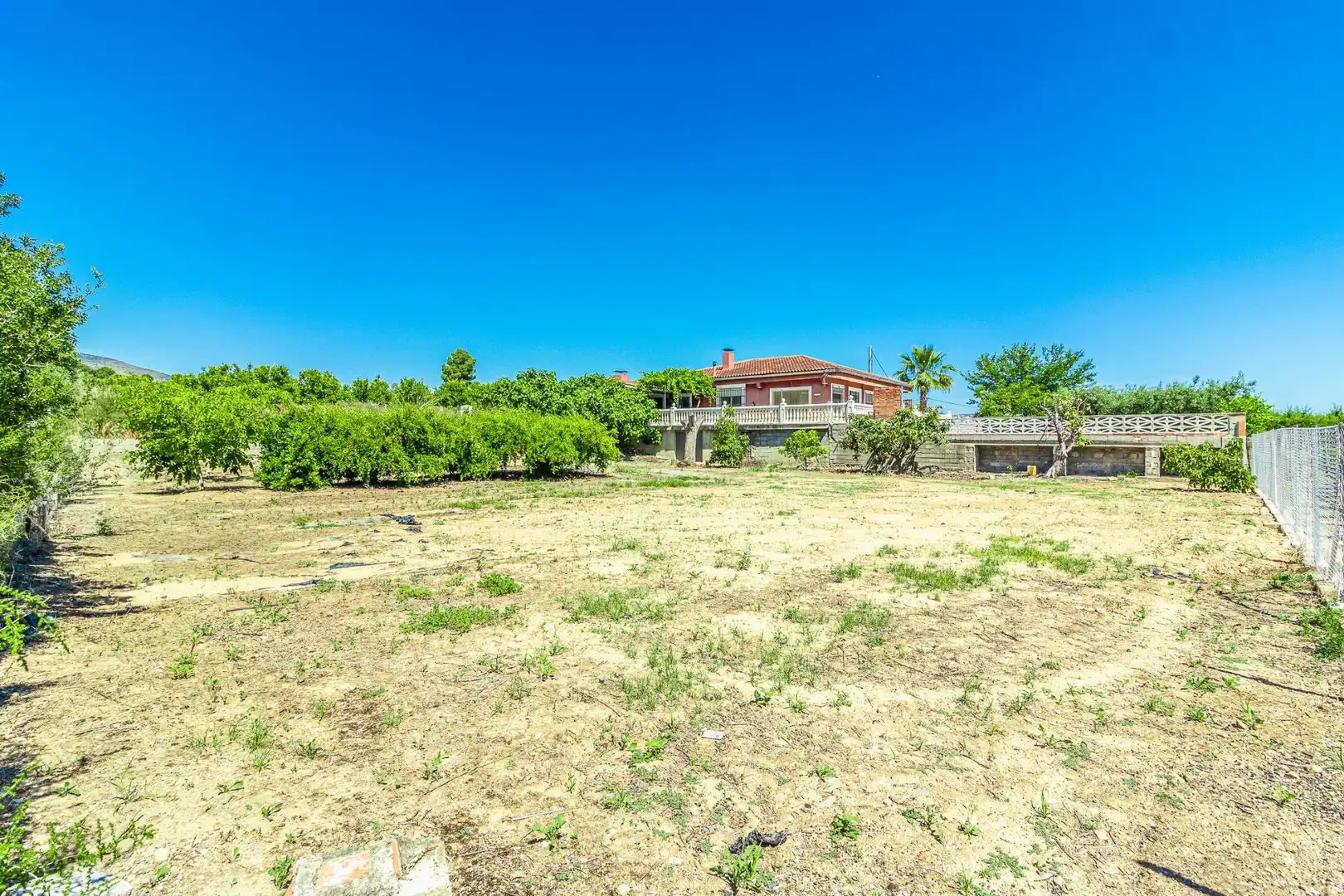 Haus oder Chalet zum Verkauf in Carlet mit Privatgarten, Terrasse und Schwimmbad