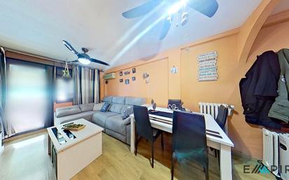 Sala d'estar de Pis en venda en Parla amb Aire condicionat, Calefacció i Terrassa