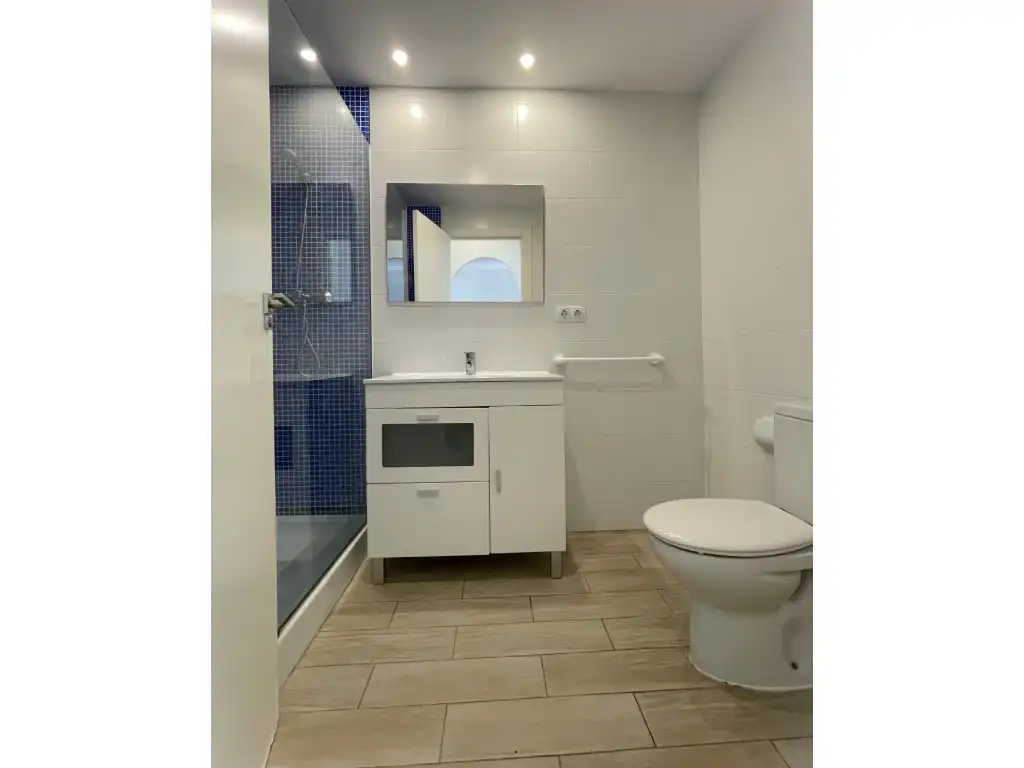 Bany de Apartament en venda en Vera amb Jardí privat, Terrassa i Moblat