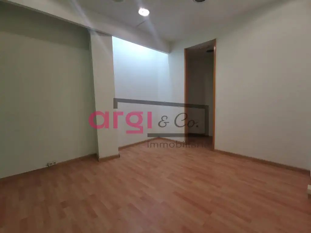 Local comercial de lloguer a La Roureda, imagen 2