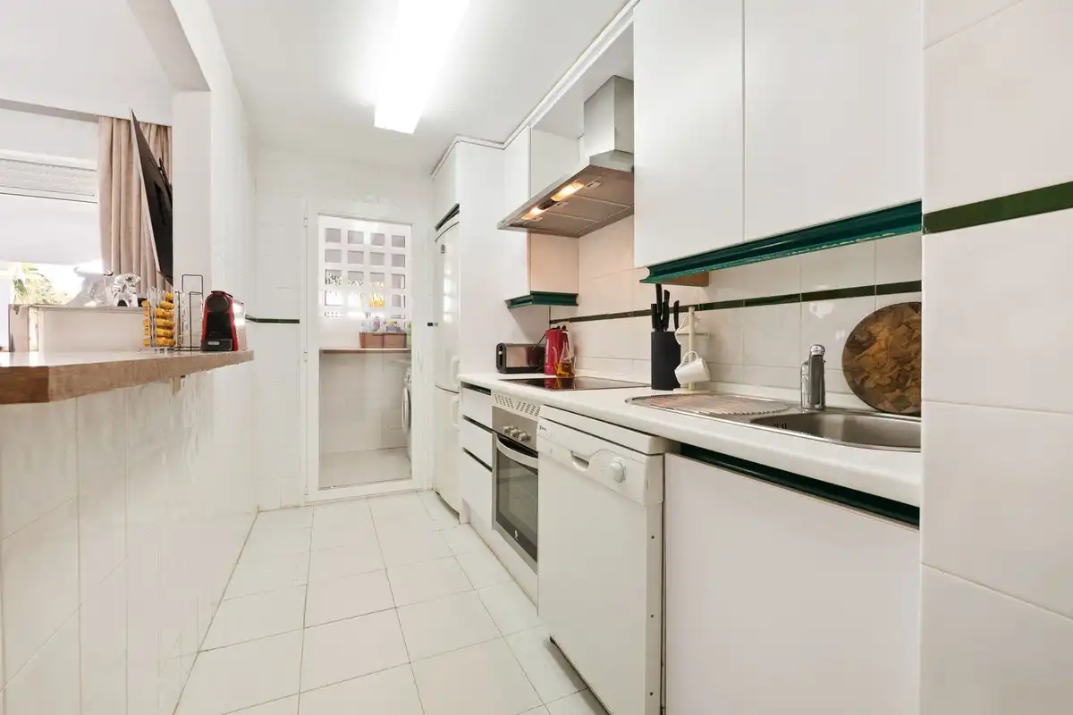 Apartment with pool for sale in Nueva Andalucía, imagen 4