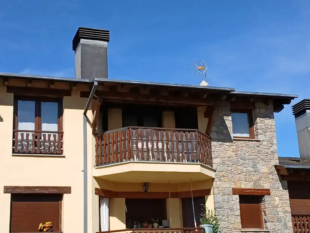 Exterior view of Duplexes for sale in Alp  with Parquet flooring, Storage room and Furnished