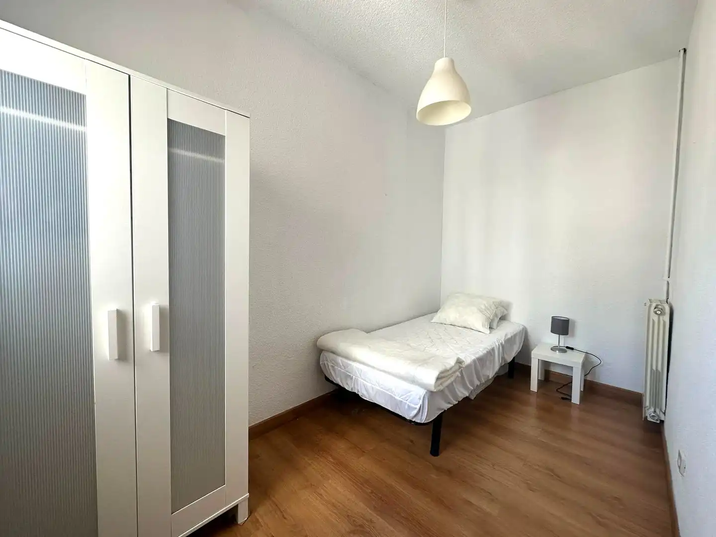 Habitación de Piso de alquiler en Madrid con Aire acondicionado, Calefacción y Parquet