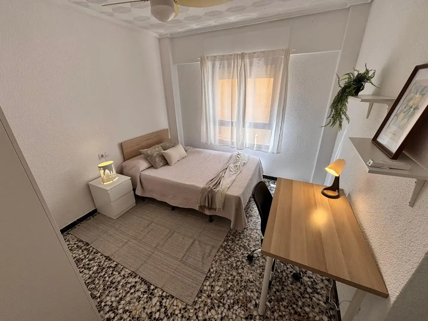 Bedroom of Flat for share in Elche / Elx  with Heating, Terrace and Furnished