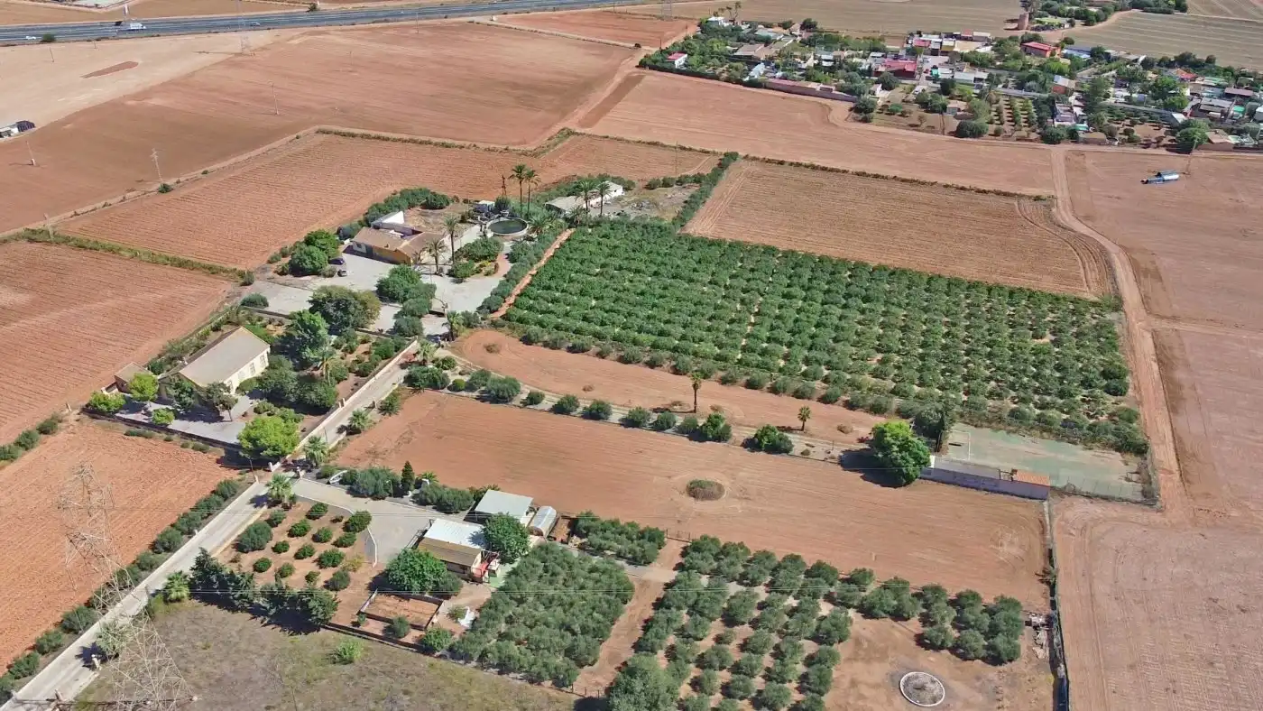 Casa rústica amb jardí en venda a Pedanías Este, imagen 3