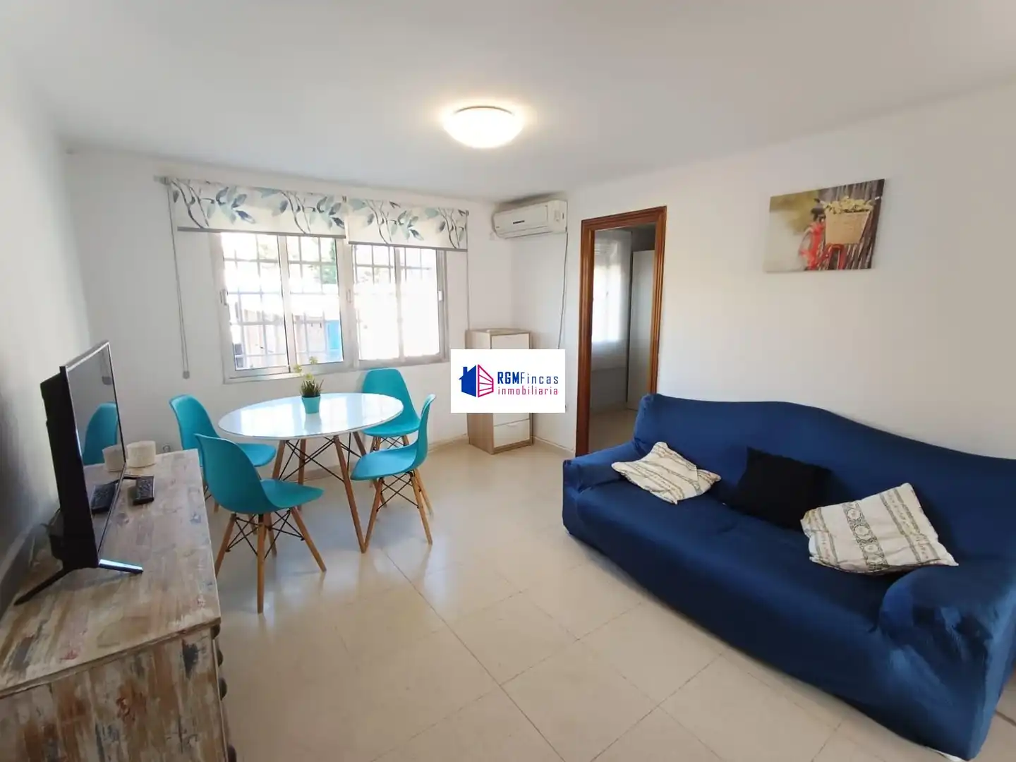 Bedroom of Flat for rent in Sevilla  with Air Conditioner and Furnished