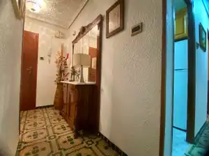 Flat for sale in Valencia  with Air Conditioner, Furnished and Oven