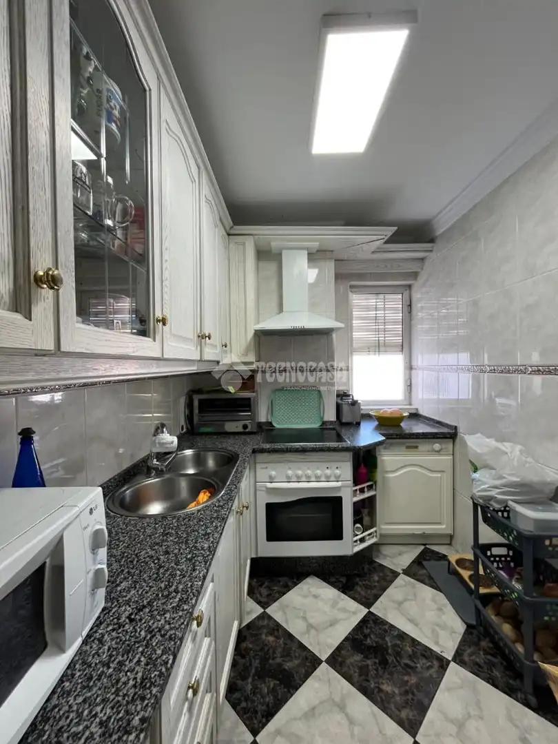Cocina de Piso en venta en Carmona, Sevilla