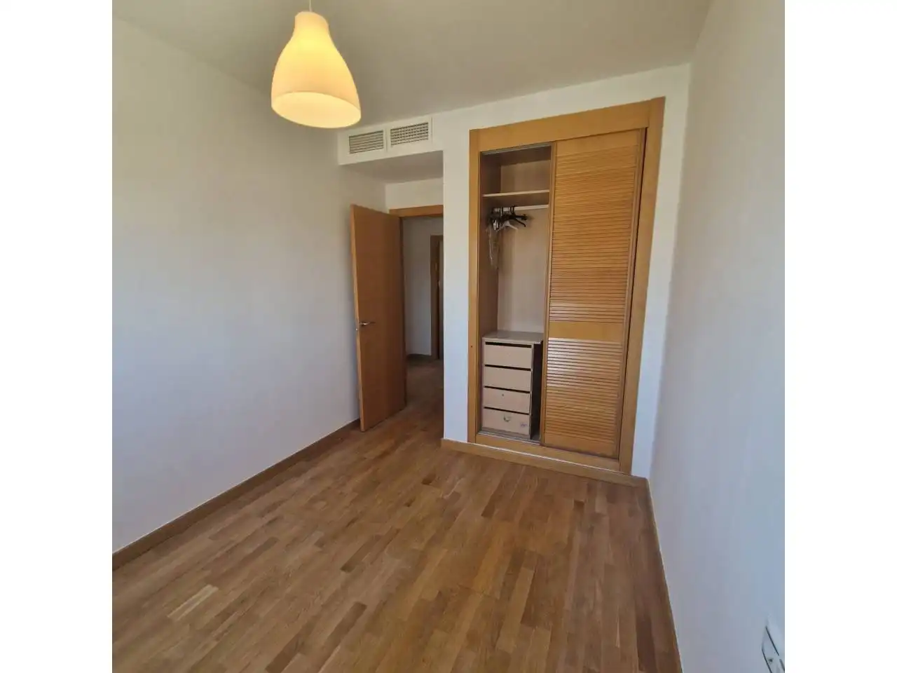 Schlafzimmer von Wohnung zur Miete in Málaga mit Klimaanlage, Heizung und Terrasse