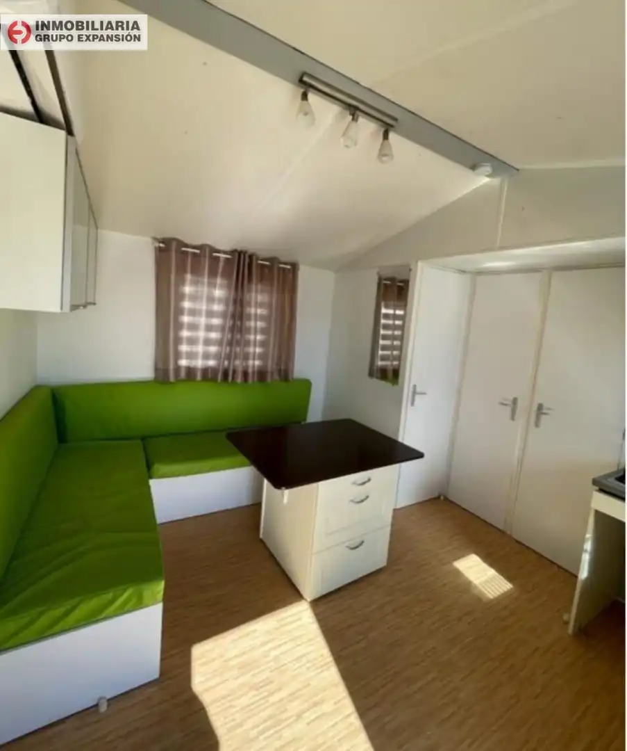 Dormitori de Casa o xalet en venda en El Pinós / Pinoso amb Aire condicionat, Calefacció i Jardí privat